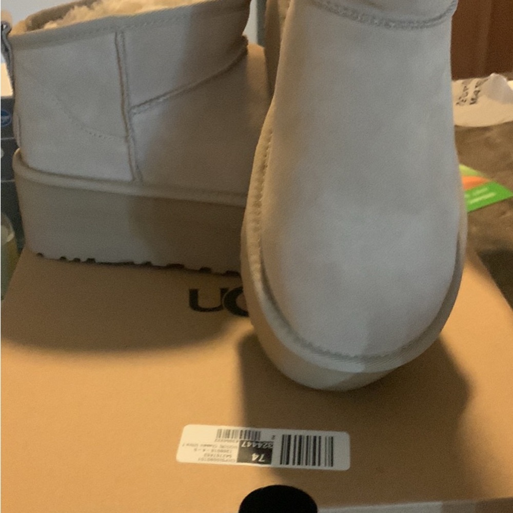 UGG Tan Sheepskin Sole Platform Boots BRAND NEW!